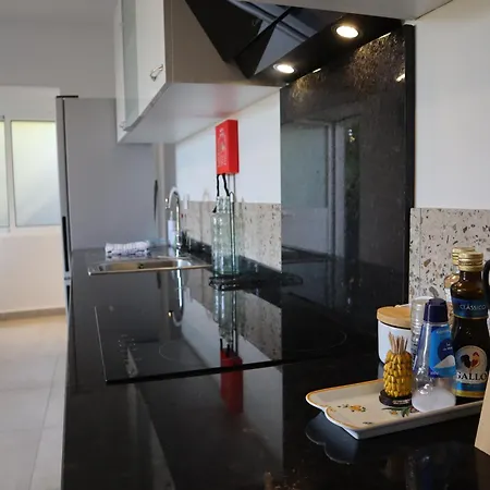 Casa Do Tio Albino Ii 아파트 폰타델가다