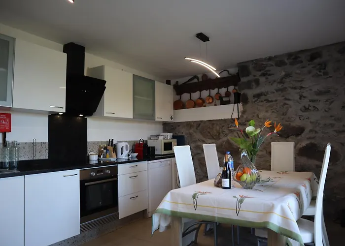 Casa Do Tio Albino Ii, By Op Πόντα Ντελγάδα